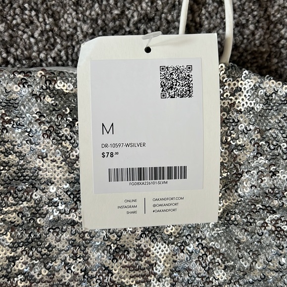 Brand new Oak + Fort silver sequin dress. Size M - Picture 2 of 8